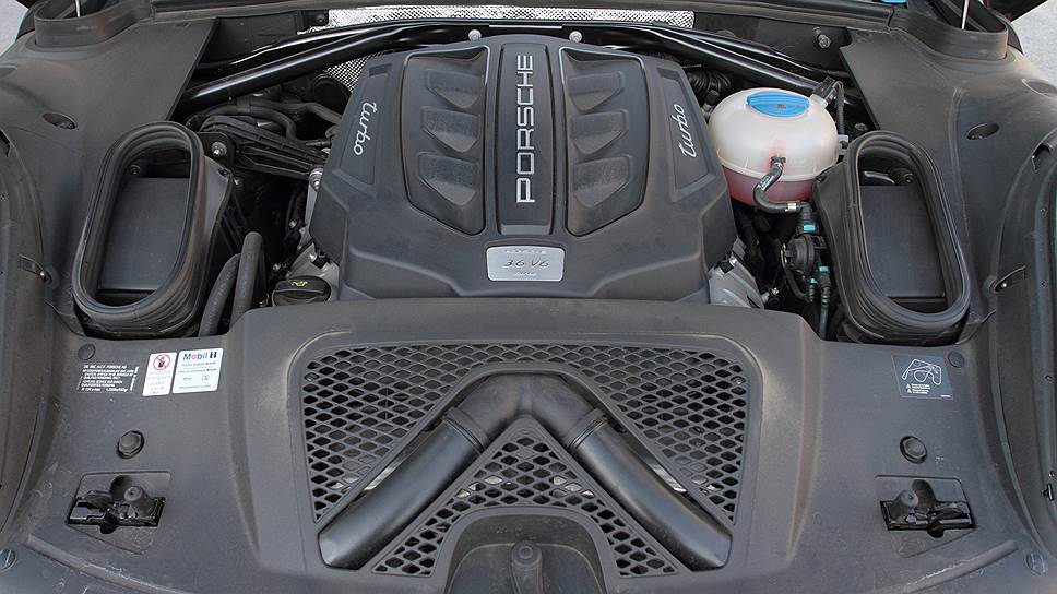 3,6-литровый V6 благодаря турбонаддуву выдает 400 л.с. и 550 Нм, разгоняя Macan до &quot;сотни&quot; за 4,8 сек