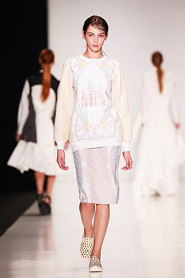 25 октября. Показ Lena Karnauhova and the Alliance of Russian Art Engineers Spring/Summer 2015