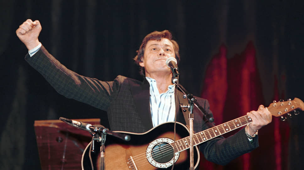 В 2000-2004 годах Николай Караченцов активно гастролировал с концертами, на которых пел песни из «Юноны и Авось», а также другие популярные шлягеры