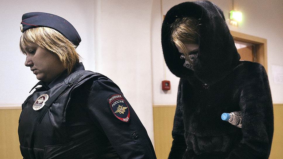 Как диспетчеру-стажерке предъявили обвинение по делу о крушении во Внуково в ночь на 21 октября самолета Falcon