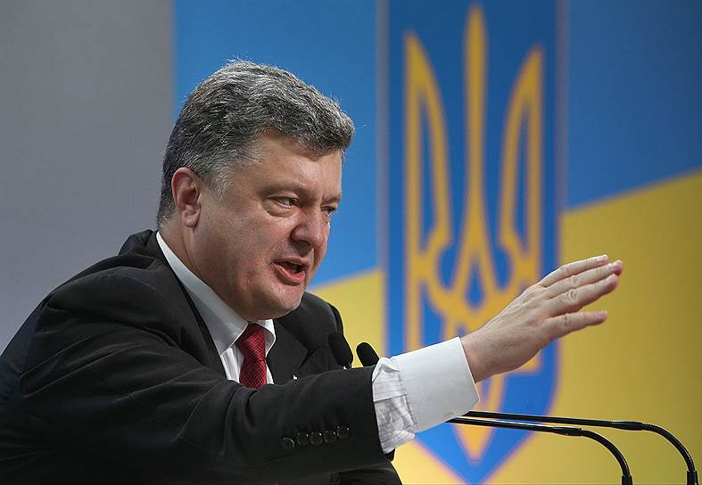 3 ноября. Президент Украины Петр Порошенко выступил с обращением