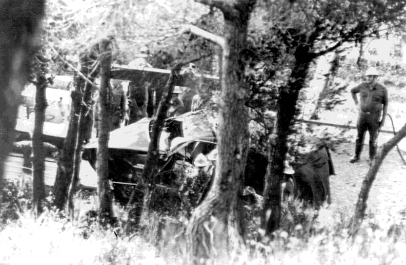 13 сентября 1982 года Грейс ехала на машине по горному серпантину со своей дочерью Стефанией. Она не смогла справиться с управлением, и машина упала с обрыва. Княгиня погибла спустя несколько часов после аварии, Стефания осталась в живых. По заключениям врачей, у Келли случился инсульт, что и привело к аварии. Примечательно, что инцидент произошел почти на том же самом месте, где на съемках фильма «Поймать вора» героиня Келли виртуозно скрывалась от погони
