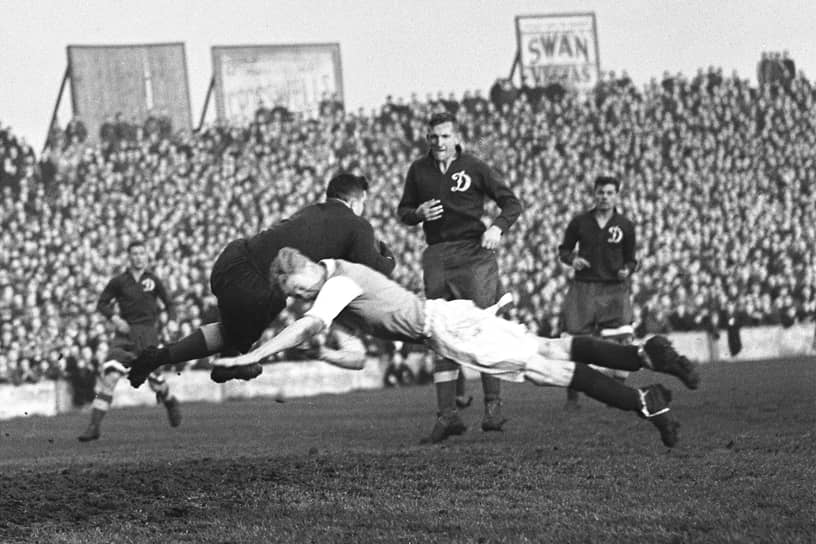 
1945 год. В Кардиффе футболисты московского «Динамо» выиграли у чемпиона Южного Уэльса  — команды «Кардифф-Сити» — со счетом 10:1. Уэльская команда потерпела лишь одно поражение в розыгрыше первенства этого сезона в Англии
