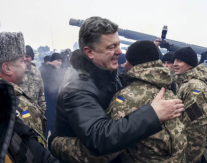 12 декабря. Президент Украины Петр Порошенко заявил, что «ночь на 12 декабря стала первой, когда у меня не был убит или ранен хоть один солдат». «Стабилизацию обстановки» подтвердили и ополченцы юго-востока Украины