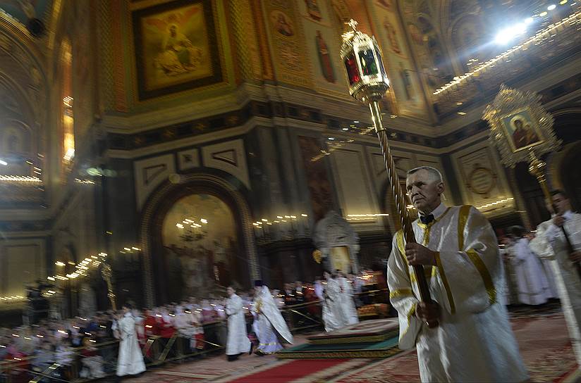 Пасхальное богослужение в кафедральном соборном Храме Христа Спасителя