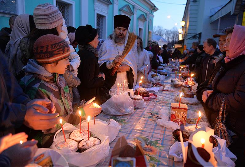 Крестный ход и пасхальная служба в Елоховском Соборе