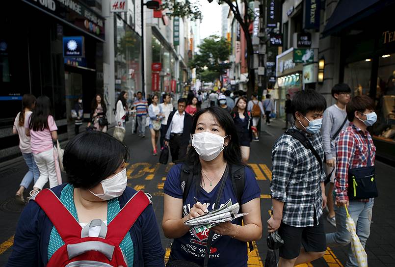 По данным специалистов, MERS является более опасным, но менее заразным родственником тяжелого острого респираторного синдрома (SARS, или атипичной пневмонии), выявленного в 2002 году в Китае
