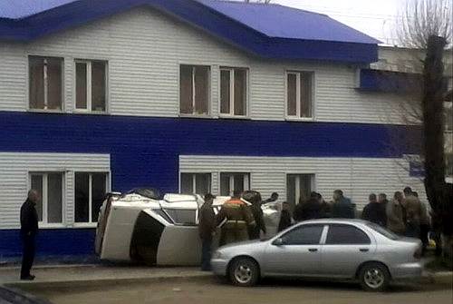 9 мая 2010 года в Холмске водитель автомобиля Toyota Алексей Данилин не справился с управлением и выехал на тротуар. Шесть человек погибли, в том числе трое детей. В сентябре того же года он получил 10,5 лет колонии.