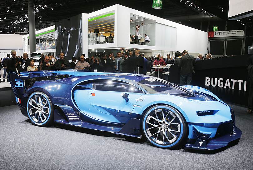 Bugatti показала прототип автомобиля Vision Gran Turismo, который изначально разрабатывался для компьютерной игры Gran Turismo 6. Технические характеристики не приводятся: по некоторым данным, машина оснащена мотором W16 и полноприводной трансмиссией