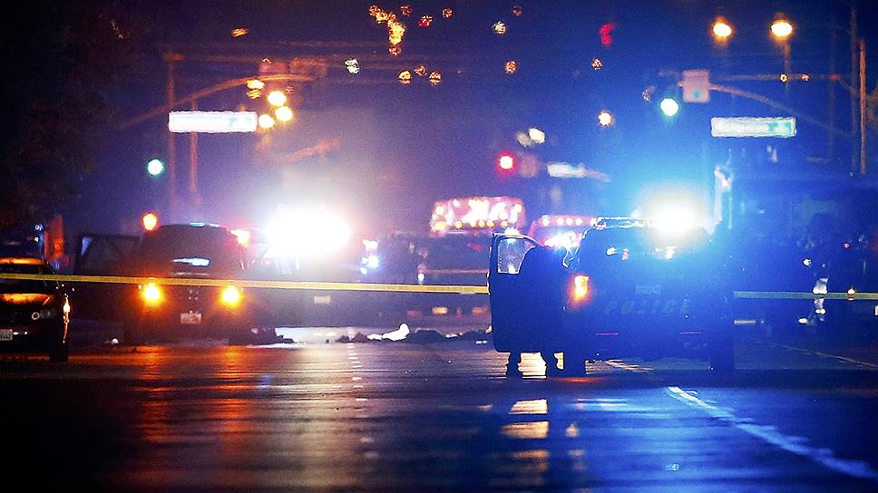 В результате стрельбы в Калифорнии погибли 14 человек