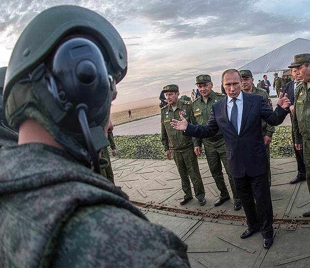 Изначально президент России Владимир Путин, ставший «Человеком года» по версии Time в 2007 году, попал в число номинантов за весомую роль в борьбе с террористической группировкой «Исламское государство». Однако в итоговом варианте его не оказалось, а сам список по неизвестным причинам был сокращен с восьми до семи человек