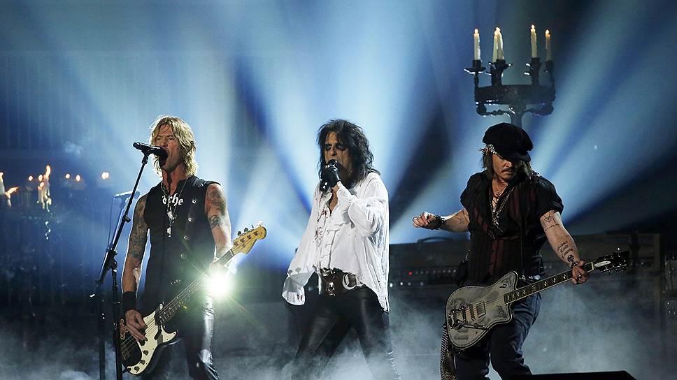 Выступление супергруппы Hollywood Vampires 