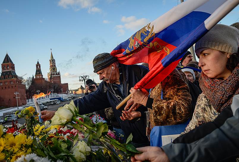 Акция памяти Бориса Немцова на Большом Москворецком мосту