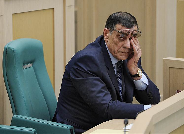 Член ЦИК Борис Эбзеев