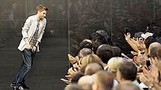 Глава Burberry заплатит за падение продаж из своего кармана