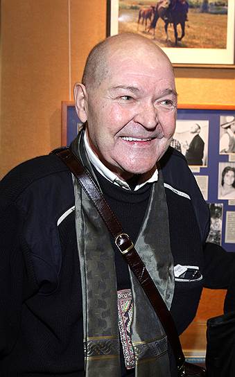 В 2012 году Алексея Жаркова сразил тяжелый инсульт, после которого его временно парализовало. Актер медленно шел на поправку, но в начале марта 2016 года у него случился новый приступ. 5 июня 2016 года Алексея Жаркова не стало