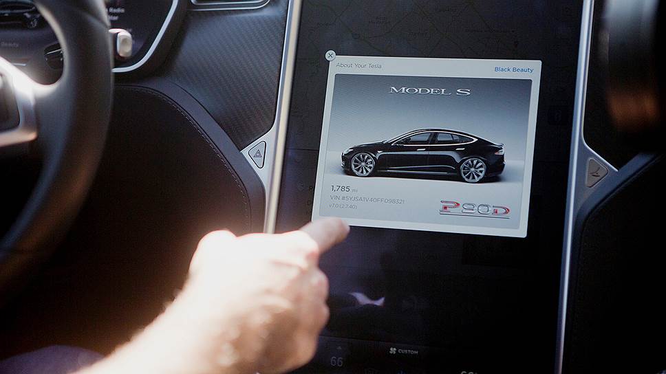 Как Tesla вступилась за свои автомобили с автопилотом