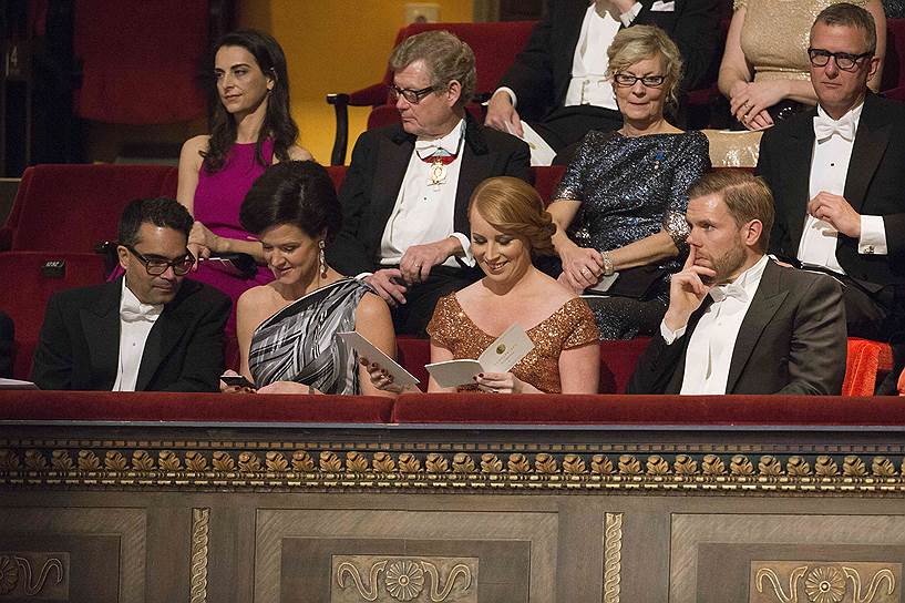 Гости на церемонии вручения Нобелевской премии-2016 в Стокгольме