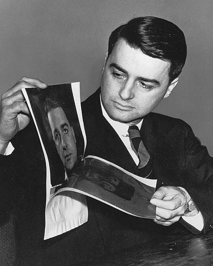 Эдвин Герберт Ленд, основатель компании Polaroid, с детства увлекался экспериментами со светом. Во время учебы в Гарварде (который он не окончил) Ленд сконструировал поляризующую пленку — светофильтр, который при помощи микрокристаллов преломляет свет