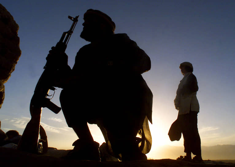 Бойцы Объединенного исламского фронта спасения Афганистана. 2001 год