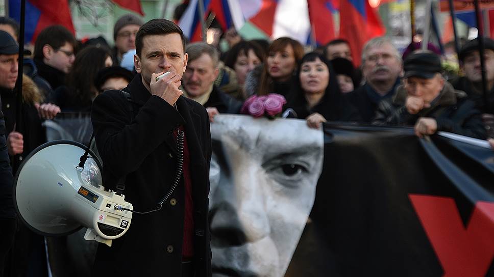 Почему марш памяти Бориса Немцова объединил оппозицию