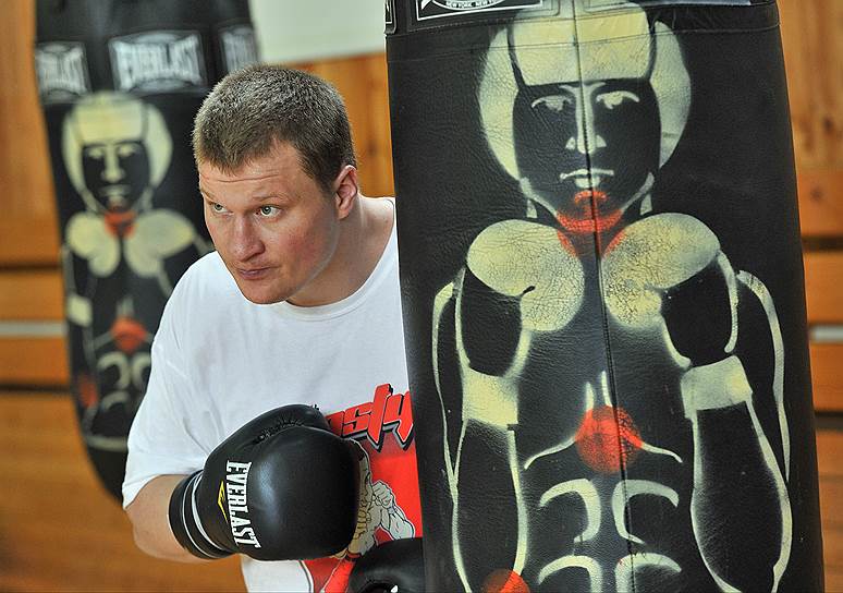 3 марта. Всемирный боксерский совет (WBC) отстранил российского боксера Александра Поветкина на неопределенный срок за неоднократное нарушение антидопинговых правил. Спортсмен должен также  выплатить штраф в размере $250 тыс. 