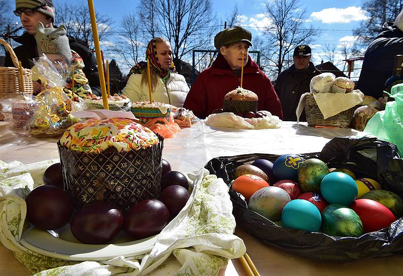 Москва. Чин освящения куличей, яиц и пасхи в канун Светлого Христова Воскресения