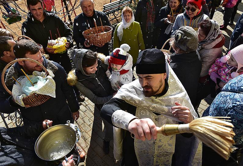 Москва. Чин освящения куличей, яиц и пасхи в канун Светлого Христова Воскресения