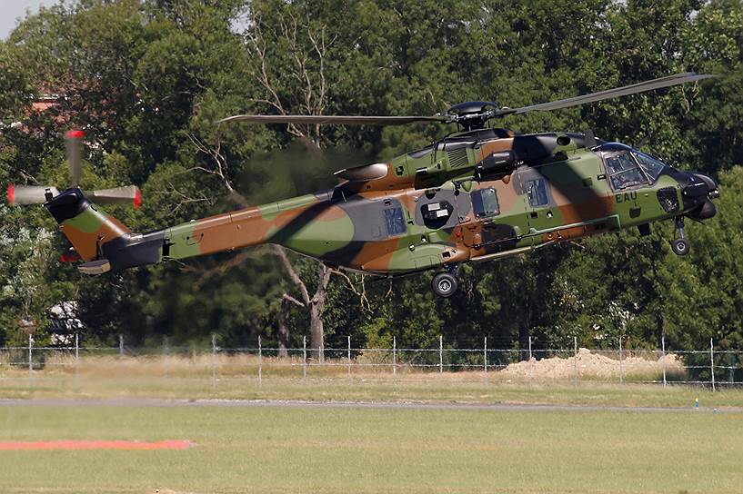 Военный вертолет Airbus H225 Caracal 