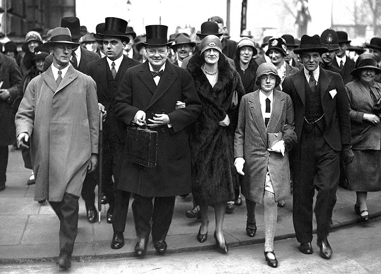 С 1924 по 1925 год Уинстону Черчиллю довелось поработать министром финансов и поносить бюджетный чемоданчик