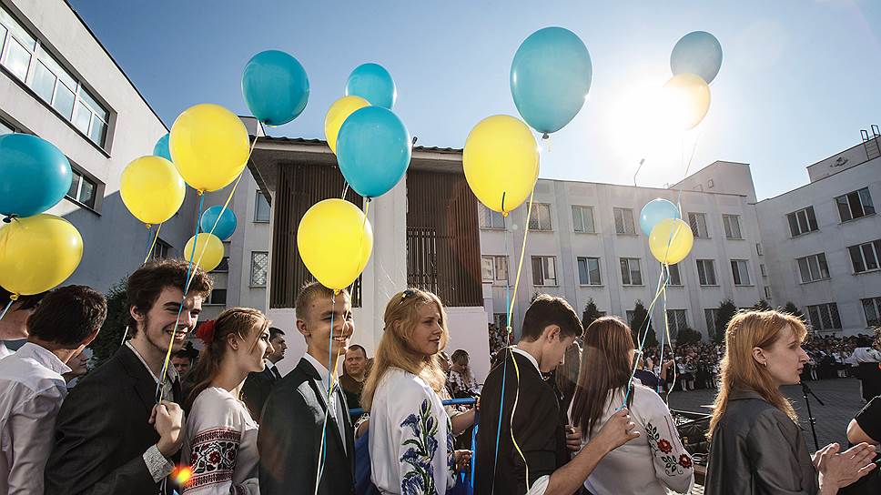 Почему в украинских школах не оставят ничего русского