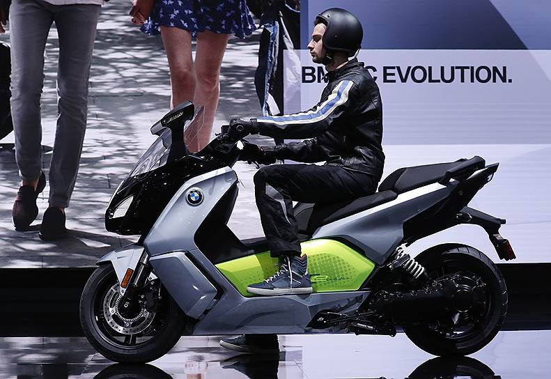 Электроскутер BMW C Evolution