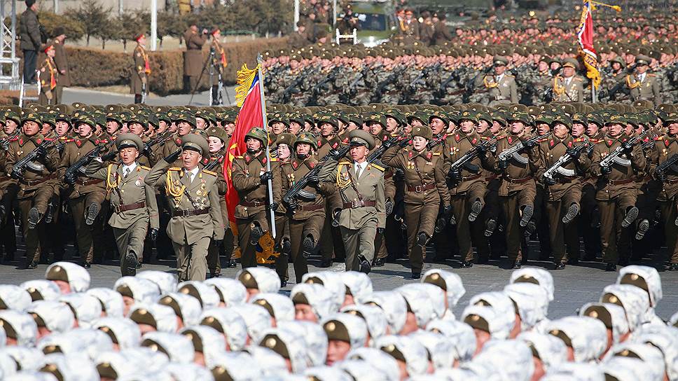 На военном параде также была представлена межконтинентальная баллистическая ракета (МБР) нового типа «Хвасон-15» 