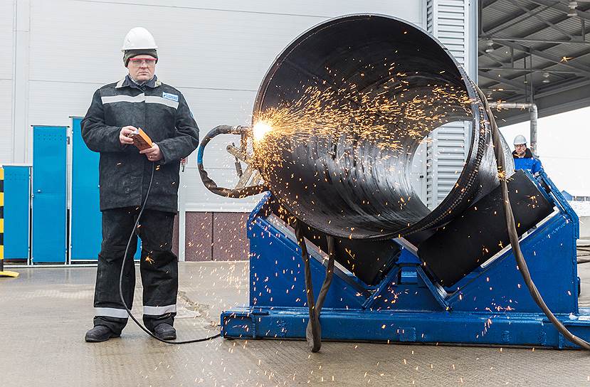 14 февраля. «Газпром» направил в арбитражный суд иск к немецкой Uniper (структура E.ON, владеющая традиционной генерацией и газовым бизнесом), потребовав пересмотра цены на газ по контракту с этой компанией