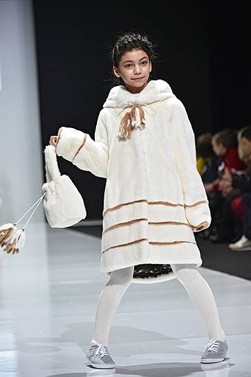 Показ коллекции бренда Duet Fur крымской меховой фабрики «Дуэт» в рамках Moscow Fashion Week