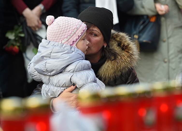 Москва. Траурная акция на Манежной площади