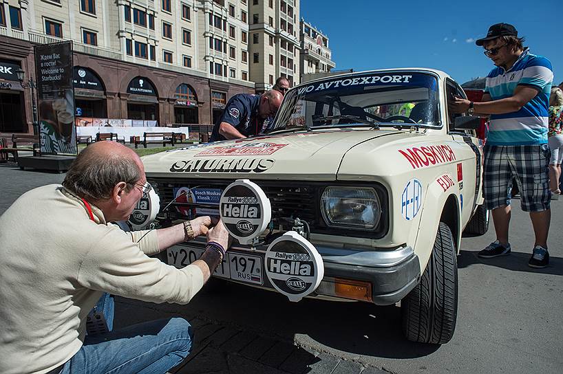 ИЖ Москвич 412. Производился с 1967 по 1998 годы. Он находится в обширном собрании советских авто министра промышленности Дениса Мантурова