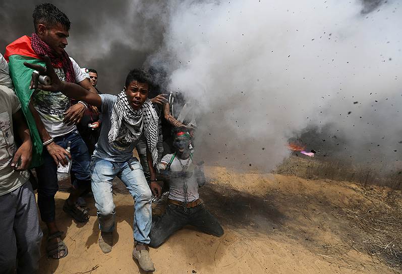 Сектор Газа. Столкновения палестинцев с израильскими военными на границе Палестины и Израиля
