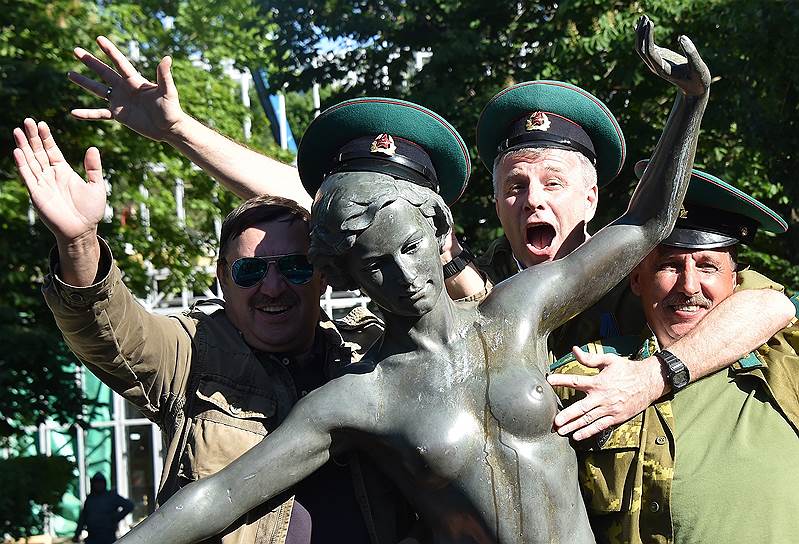 Празднование Дня пограничника в Парке Горького