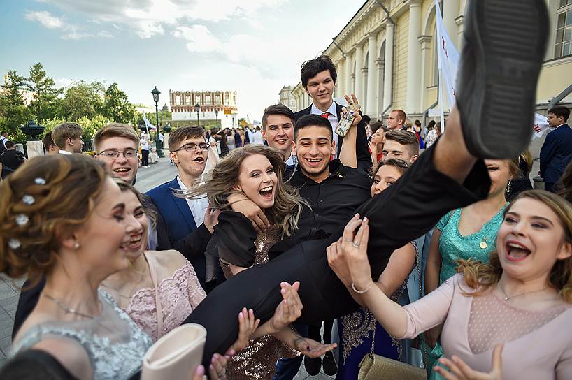 Москва, Кремль. Перед началом бала «Выпускник – 2018» в Государственном Кремлевском дворце