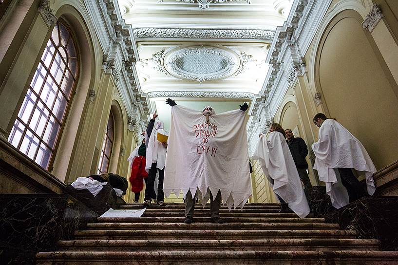 10 августа. Европейский университет в Санкт-Петербурге, лишившийся лицензии в марте прошлого года, &lt;a href=&quot;/doc/3712216&quot;>получил лицензию&lt;/a> на осуществление образовательной деятельности