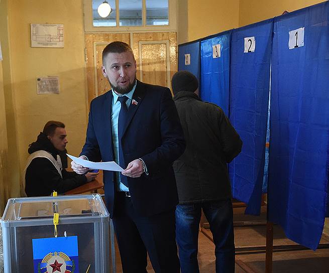 Председатель Народного совета ЛНР Денис Мирошниченко