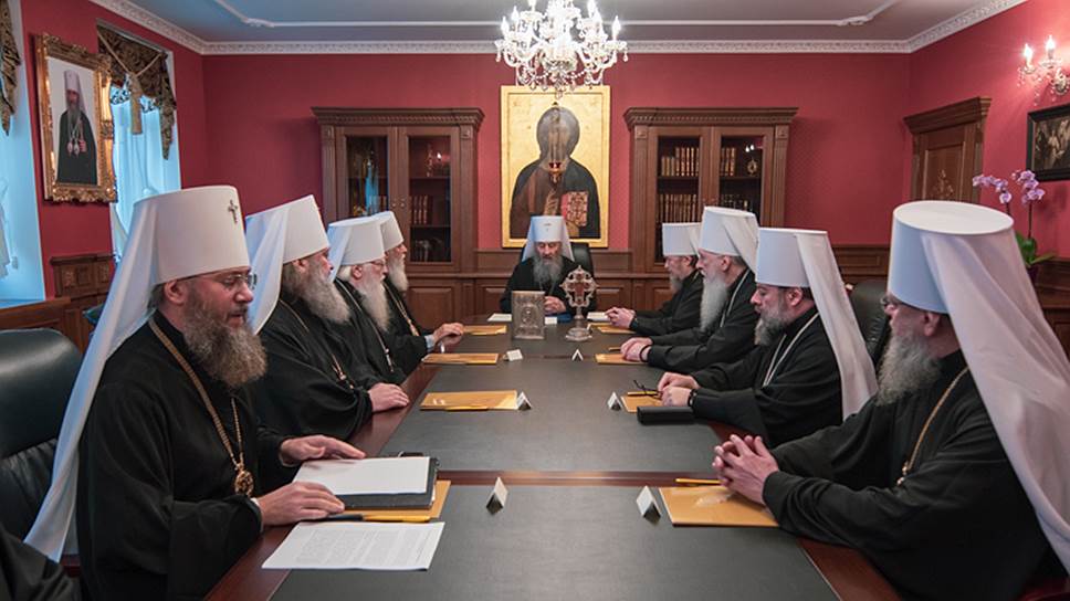 Почему провалилась встреча архиереев УПЦ и президента Украины