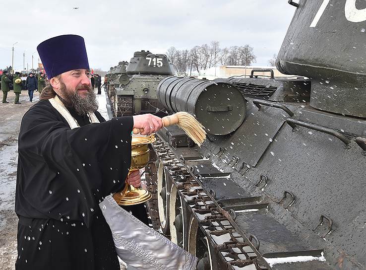 Прибывшие танки относятся к модификации Т-34-85 образца 1944 года