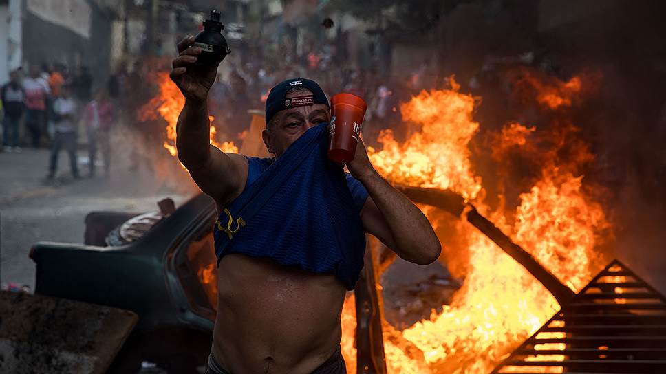 Как группа бойцов нацгвардии взбунтовалась против Николаса Мадуро