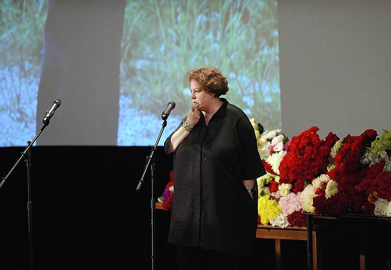 Журналист и телеобозреватель Арина Бородина 