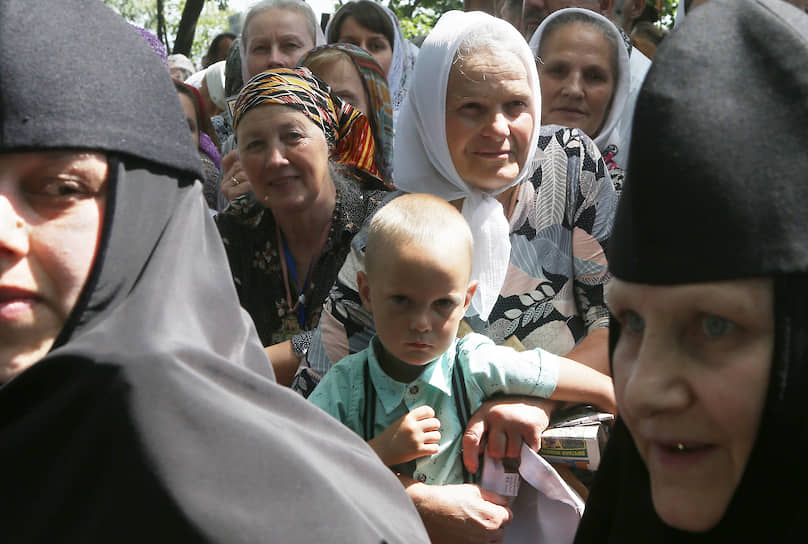 27 июля, Киев. Участники крестного хода Украинской православной церкви Московского патриархата по случаю 1031-летия Крещения Руси