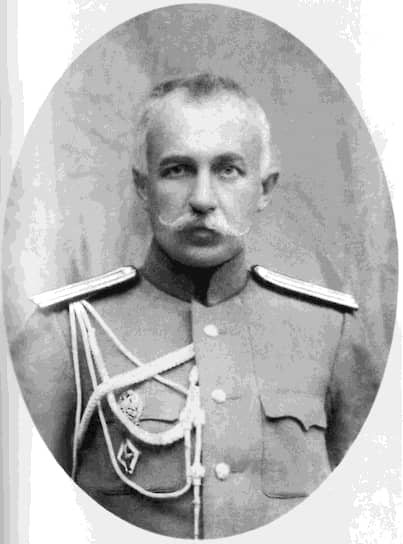 Андрей Евгеньевич Снесарев. Командующий Западной армией (15.11.1918 – 13.03.1919) В 1930 году приговорен к расстрелу, замененному Сталиным на 10 лет лагерей. Освобожден из Соловецкого лагеря особого назначения в 1934 году по тяжелой болезни. Скончался 4 декабря 1937 года в больнице в Москве