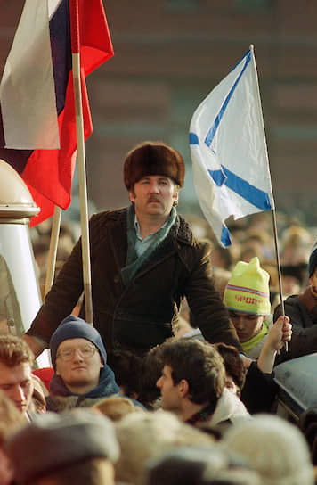 Результатом митинга стали три резолюции: о необходимости скорейших и решительных демократических преобразований в стране, о положении в Закавказье и обращение к пленуму ЦК КПСС