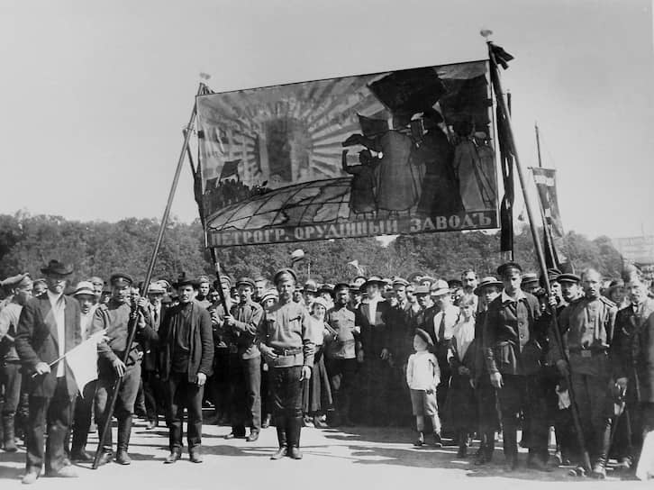 Перепись показала, что по сравнению с 1917 годом (на фото) три года спустя в колыбели революции Петрограде стало втрое меньше жителей